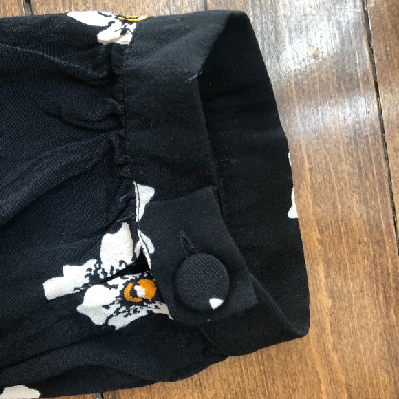 Highwaisted Flowy Sunflower Pants - Picture 4 of 5